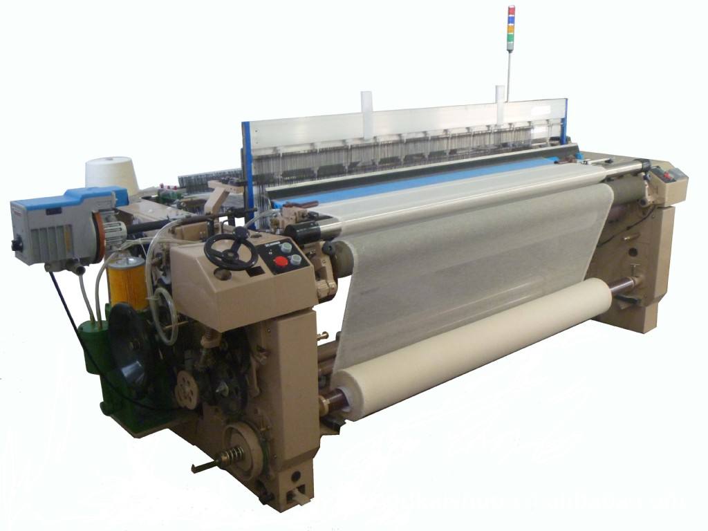 The water jet loom