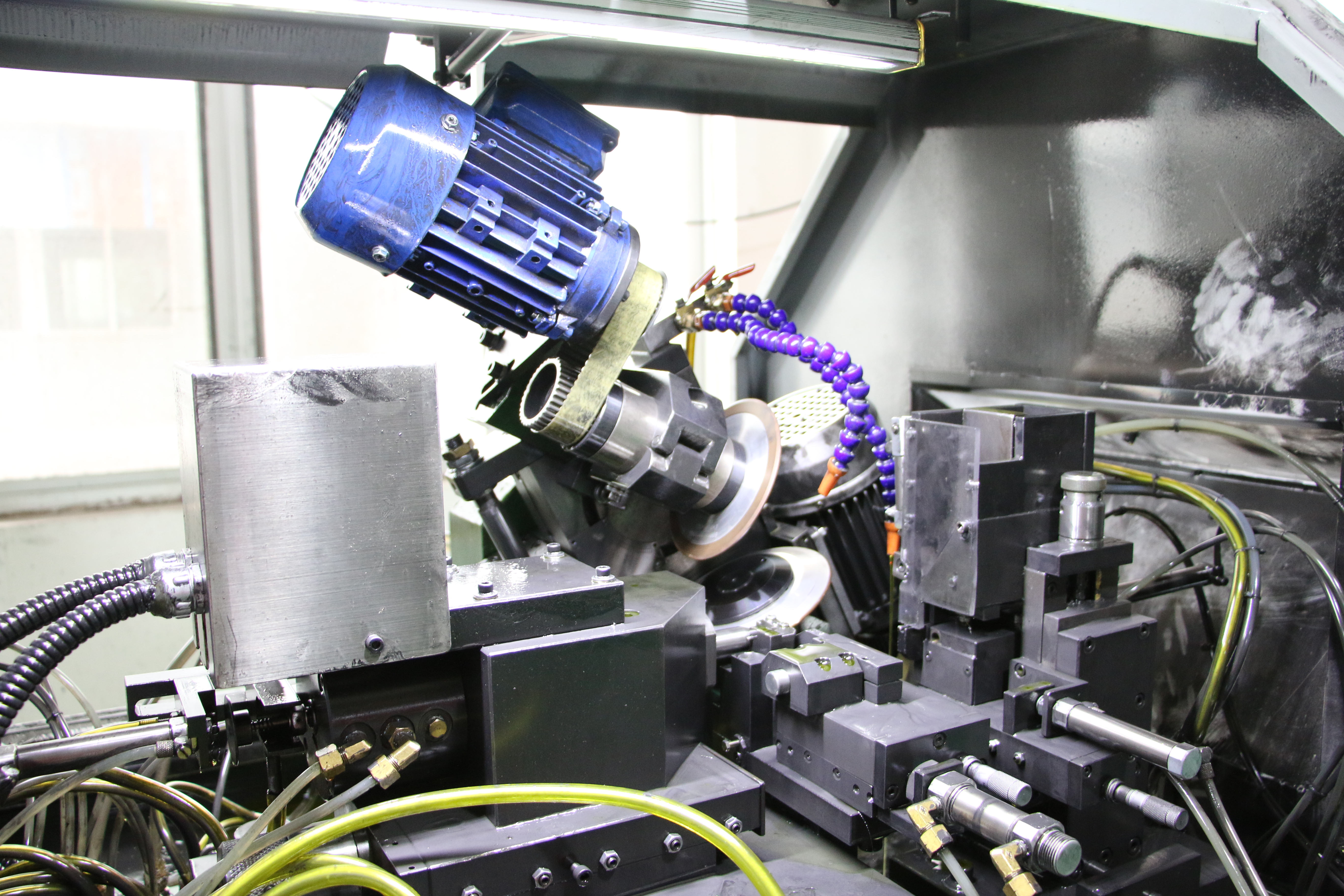 Griff Kapelle Färbung cnc servo motor Seemann Exquisit Konzentration