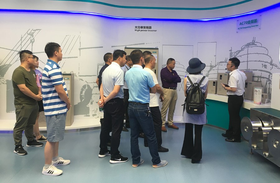 The visitors were learning more detail about VEICHI's products