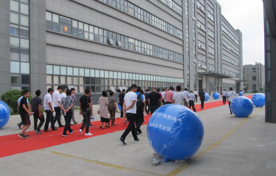 The members were visiting VEICHI factory